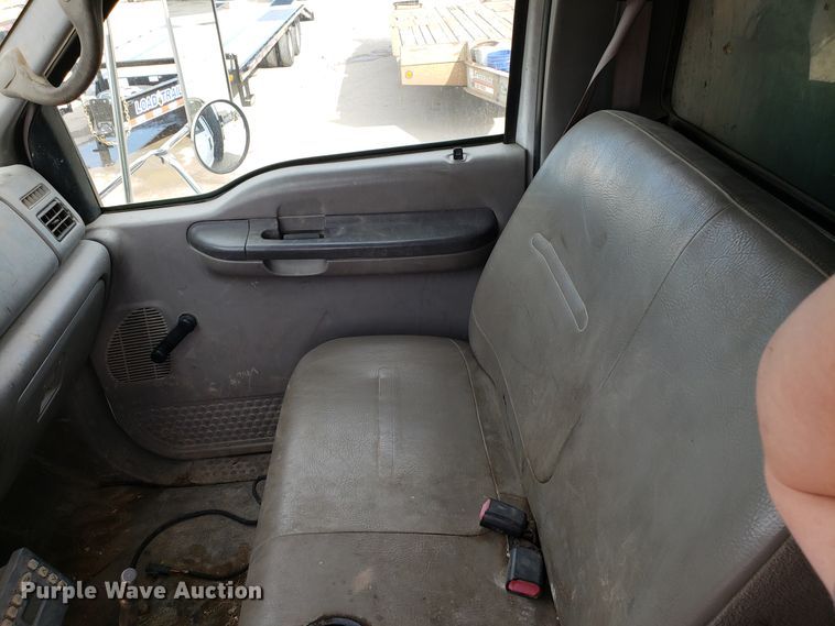 image for item DG7516 2000 Ford F750 Super Duty dump truck