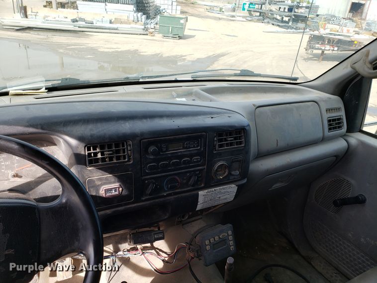 image for item DG7516 2000 Ford F750 Super Duty dump truck