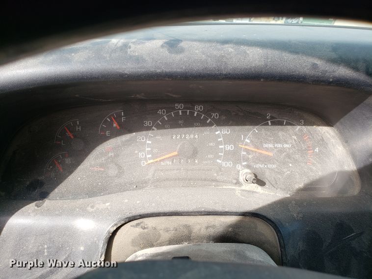 image for item DG7516 2000 Ford F750 Super Duty dump truck