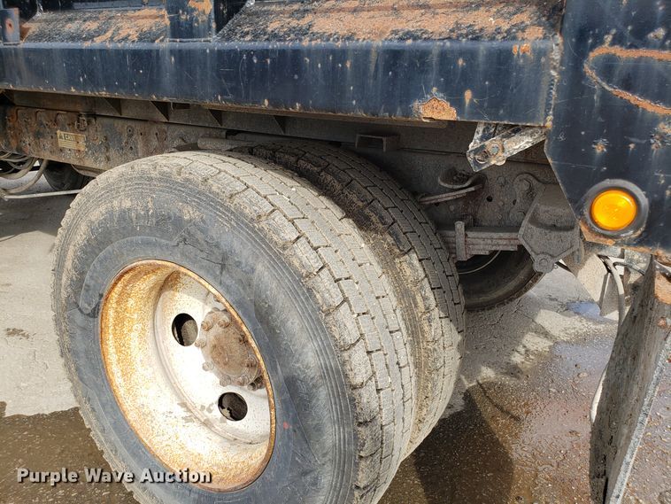 image for item DG7516 2000 Ford F750 Super Duty dump truck