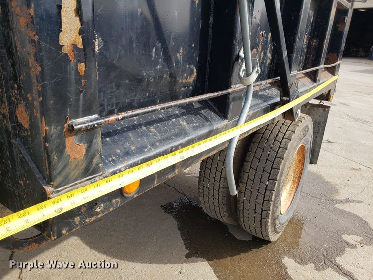 image for item DG7516 2000 Ford F750 Super Duty dump truck