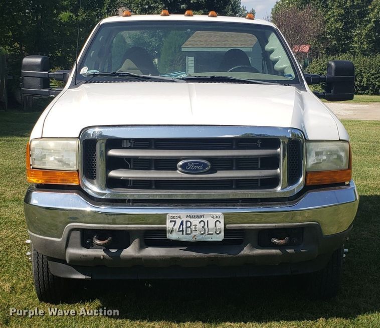 image for item DG7527 2001 Ford F550 truck cab and chassis