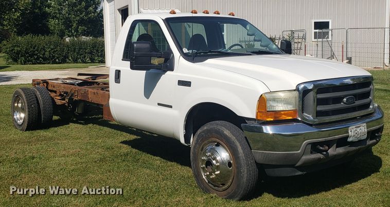 image for item DG7527 2001 Ford F550 truck cab and chassis