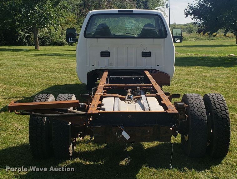 image for item DG7527 2001 Ford F550 truck cab and chassis