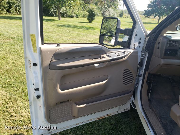 image for item DG7527 2001 Ford F550 truck cab and chassis