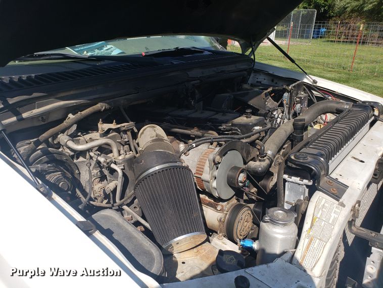 image for item DG7527 2001 Ford F550 truck cab and chassis