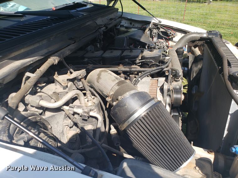 image for item DG7527 2001 Ford F550 truck cab and chassis