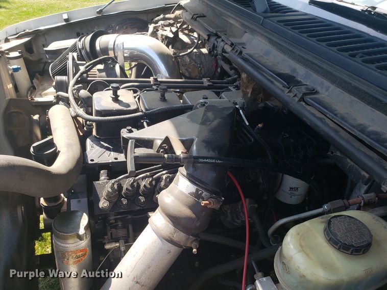 image for item DG7527 2001 Ford F550 truck cab and chassis