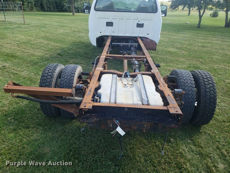 image for item DG7527 2001 Ford F550 truck cab and chassis