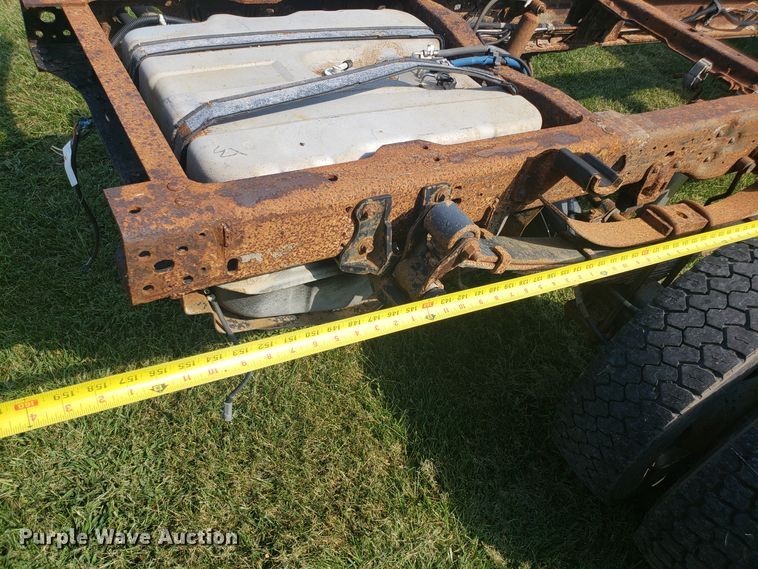 image for item DG7527 2001 Ford F550 truck cab and chassis