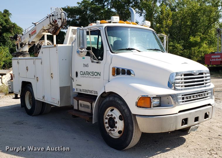 image for item DG7535 2006 Sterling Acterra service truck with crane