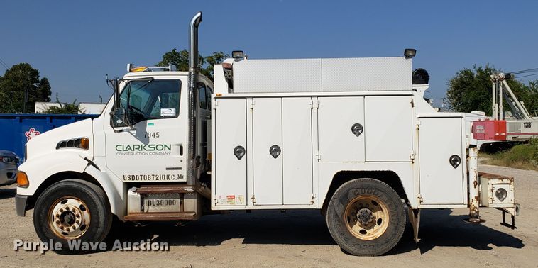 image for item DG7535 2006 Sterling Acterra service truck with crane