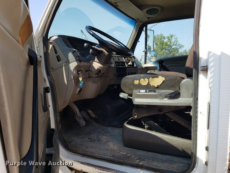 image for item DG7535 2006 Sterling Acterra service truck with crane