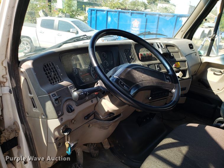 image for item DG7535 2006 Sterling Acterra service truck with crane