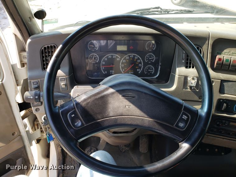 image for item DG7535 2006 Sterling Acterra service truck with crane