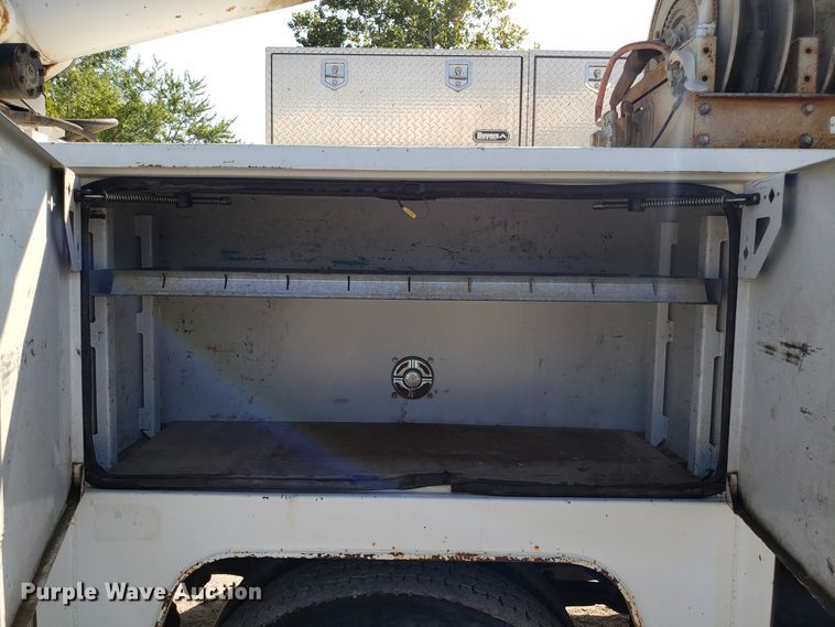 image for item DG7535 2006 Sterling Acterra service truck with crane