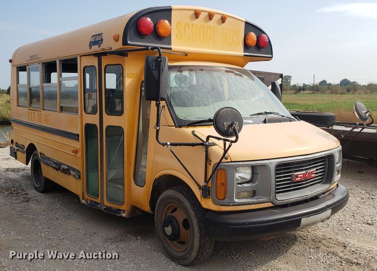 image for item DG7539 1998 GMC Savana G3500 school bus