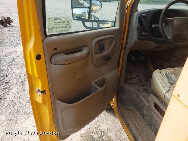image for item DG7539 1998 GMC Savana G3500 school bus