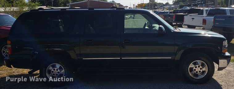 image for item DG7603 2003 Chevrolet Suburban 1500 SUV