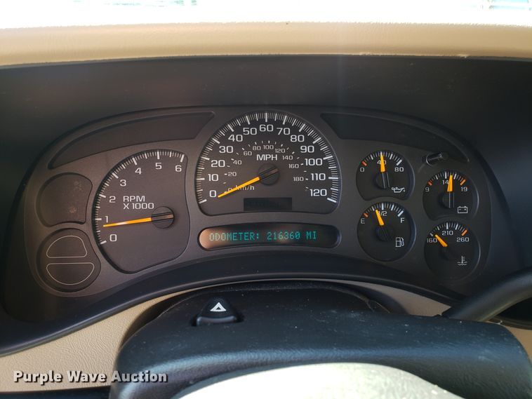 image for item DG7603 2003 Chevrolet Suburban 1500 SUV