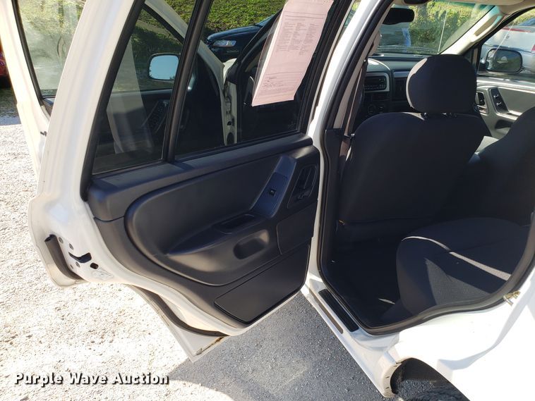 image for item DG7609 2002 Jeep Grand Cherokee SUV