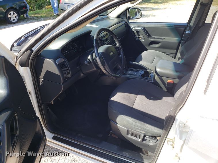 image for item DG7609 2002 Jeep Grand Cherokee SUV