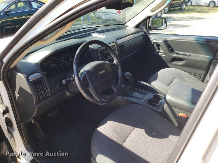 image for item DG7609 2002 Jeep Grand Cherokee SUV