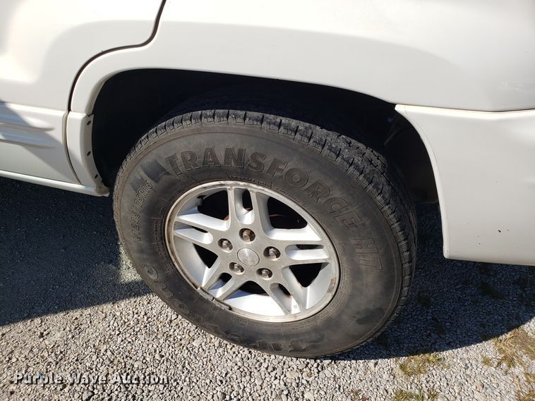 image for item DG7609 2002 Jeep Grand Cherokee SUV