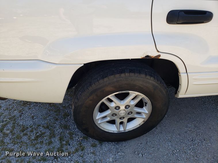 image for item DG7609 2002 Jeep Grand Cherokee SUV
