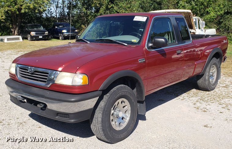 image for item DG7610 1998 Mazda B4000 Cab Plus pickup truck