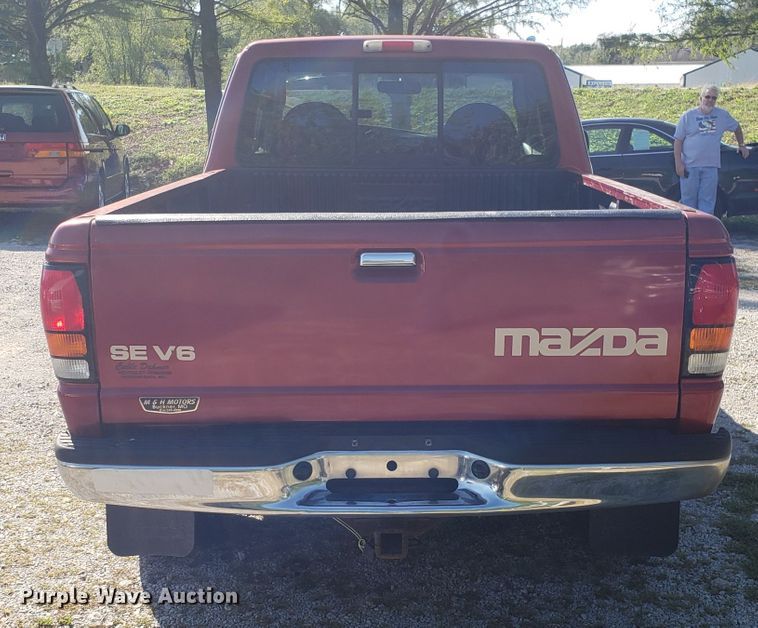image for item DG7610 1998 Mazda B4000 Cab Plus pickup truck