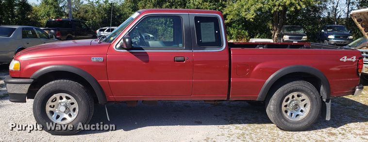 image for item DG7610 1998 Mazda B4000 Cab Plus pickup truck