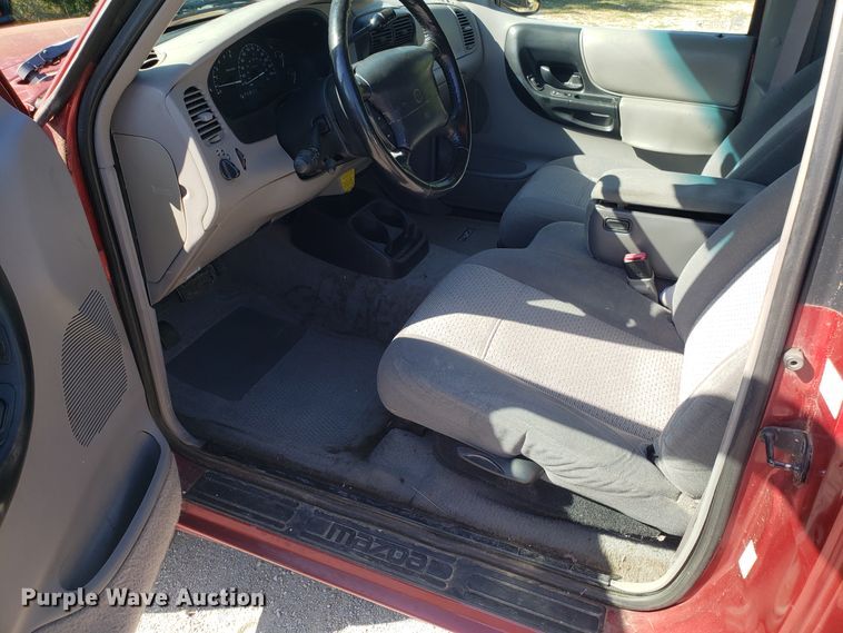 image for item DG7610 1998 Mazda B4000 Cab Plus pickup truck