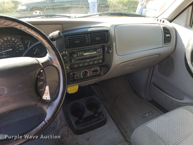 image for item DG7610 1998 Mazda B4000 Cab Plus pickup truck