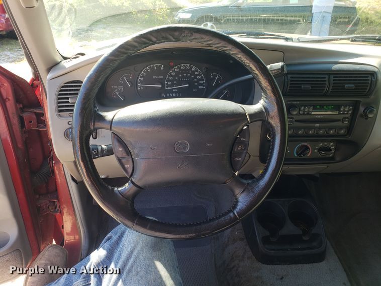 image for item DG7610 1998 Mazda B4000 Cab Plus pickup truck