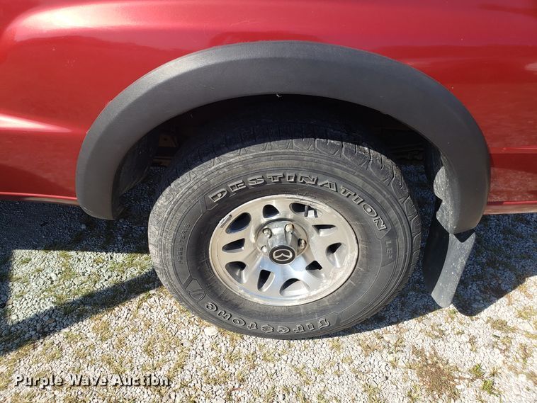 image for item DG7610 1998 Mazda B4000 Cab Plus pickup truck