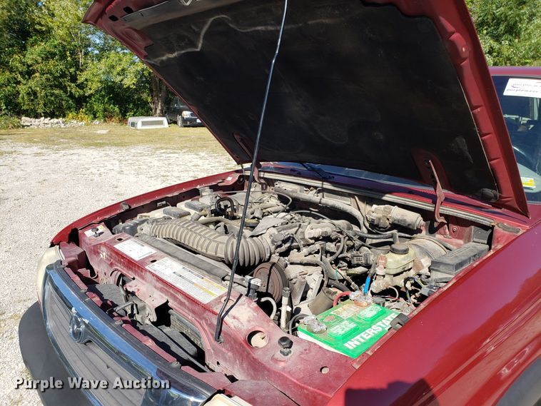 image for item DG7610 1998 Mazda B4000 Cab Plus pickup truck