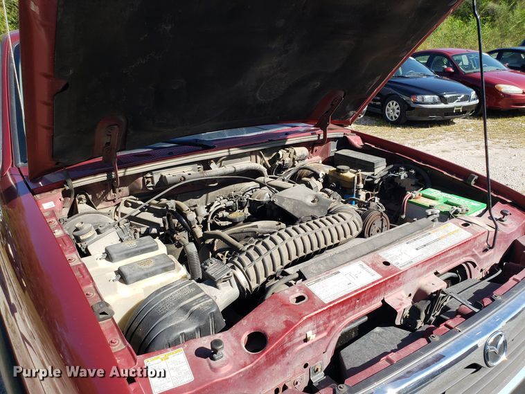 image for item DG7610 1998 Mazda B4000 Cab Plus pickup truck