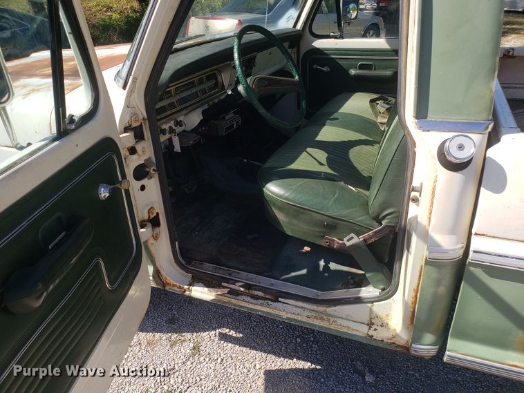 image for item DG7611 1971 Ford F250 Custom pickup truck