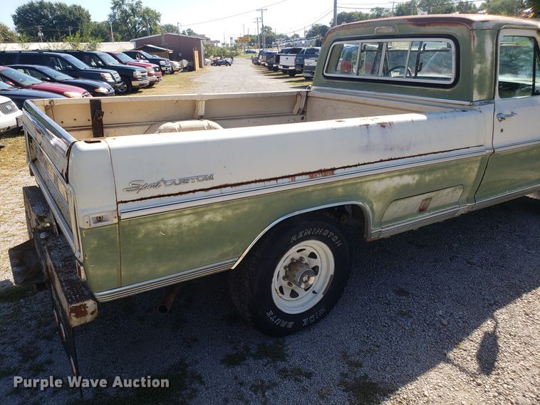 image for item DG7611 1971 Ford F250 Custom pickup truck