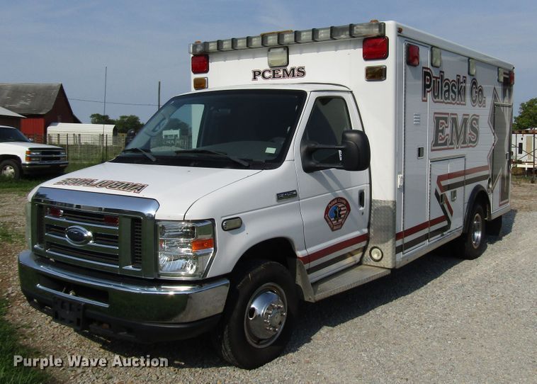 image for item DG8159 2008 Ford E450 ambulance