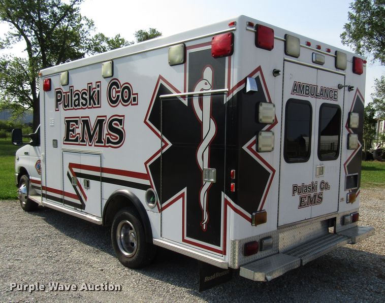 image for item DG8159 2008 Ford E450 ambulance