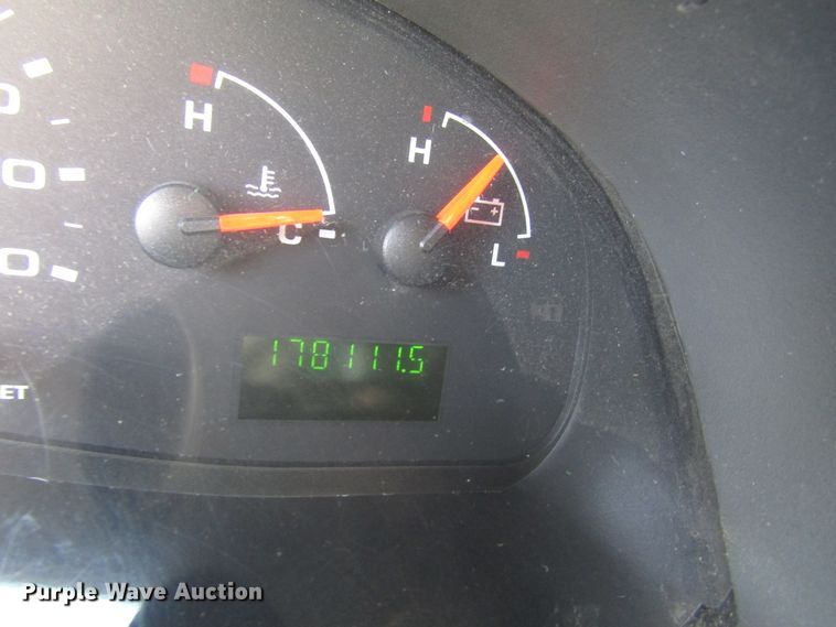 image for item DG8159 2008 Ford E450 ambulance