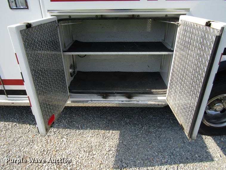 image for item DG8159 2008 Ford E450 ambulance
