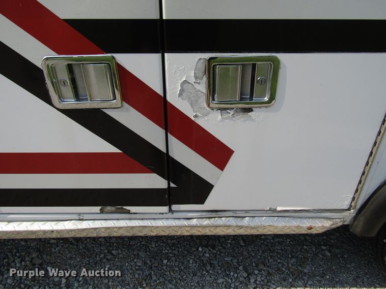 image for item DG8159 2008 Ford E450 ambulance