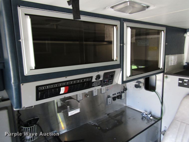 image for item DG8159 2008 Ford E450 ambulance