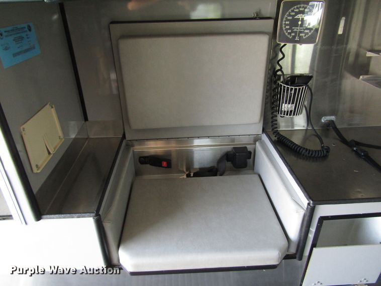 image for item DG8159 2008 Ford E450 ambulance