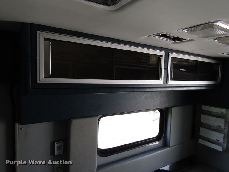 image for item DG8159 2008 Ford E450 ambulance