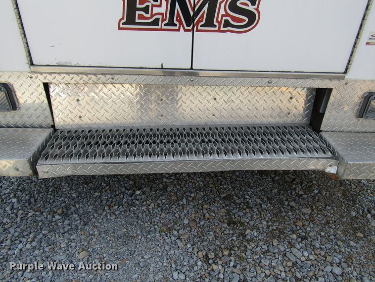 image for item DG8159 2008 Ford E450 ambulance
