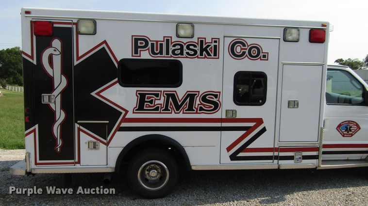 image for item DG8159 2008 Ford E450 ambulance